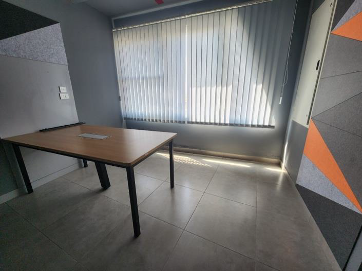 Discussion Room - Palar